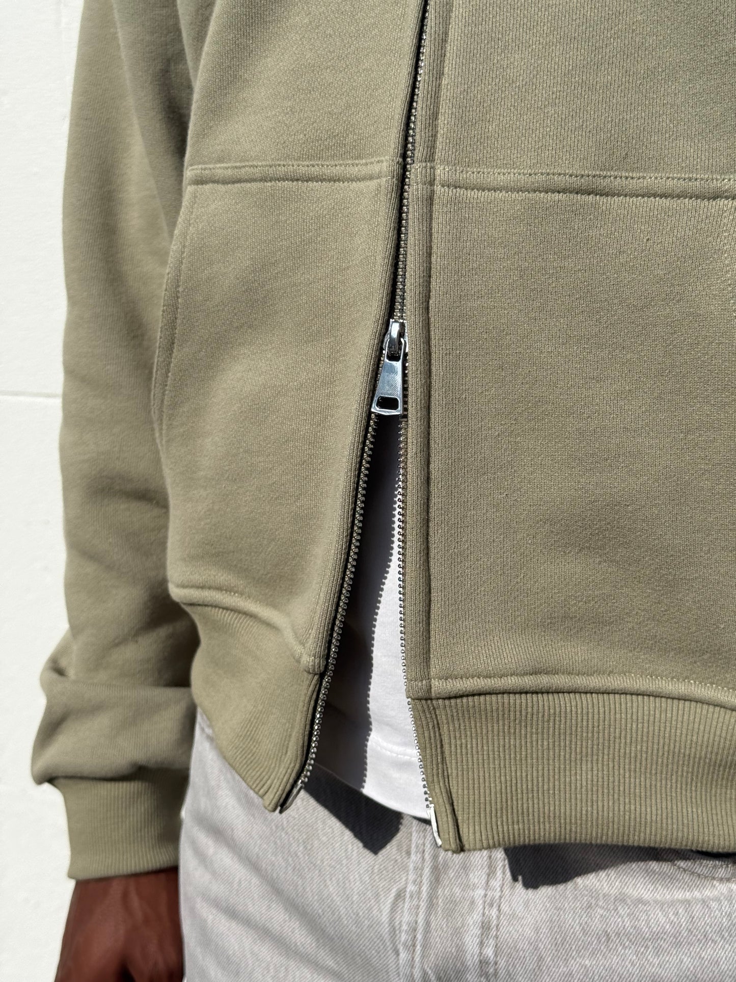 EMBROIDERED ZIP HOODIE